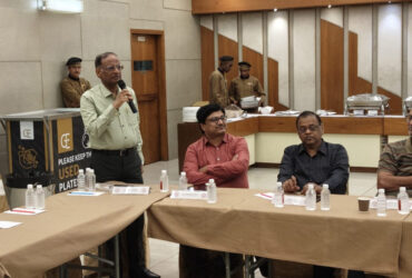 BUSINESS-MEETING-37-1024x768
