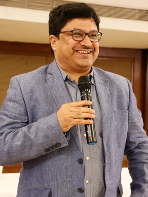 MR. SHYAMSUNDER AGARWAL